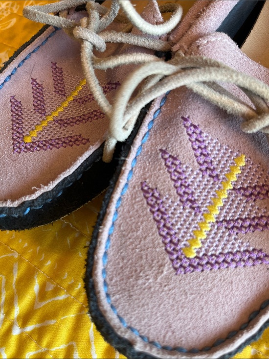 Manitobah Mukluks Shoes - Manitobah mukluks Suede Moccasin Loafers with Embroidered Accents.